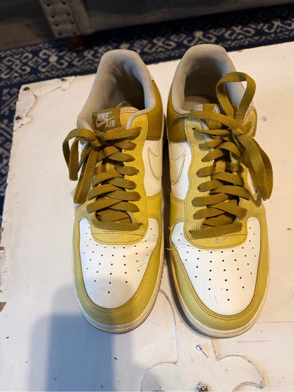 Nike Men’s Air Force One in Yellow Gold and White